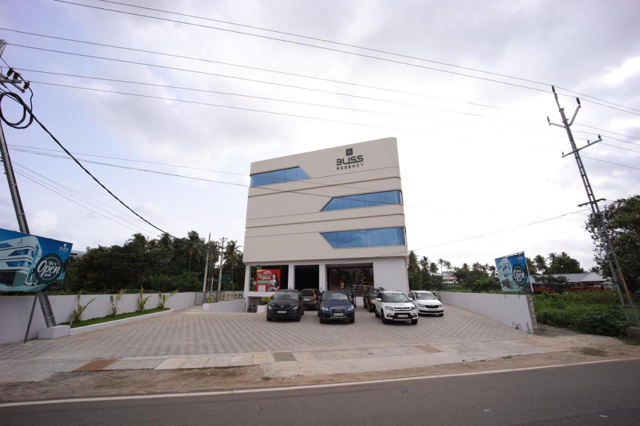 Bliss Regency Business Hotel ปาลักกัด ภายนอก รูปภาพ