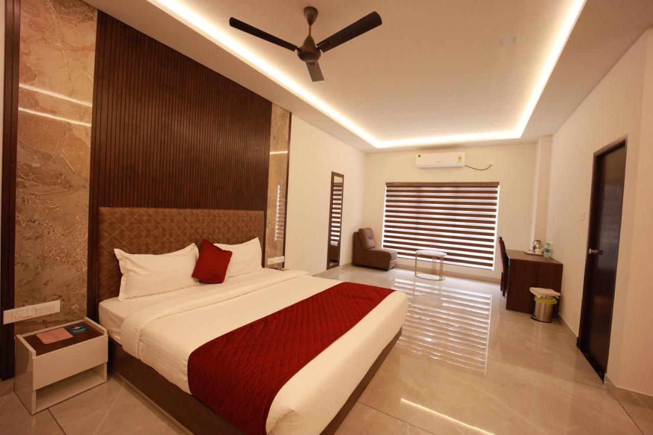 Bliss Regency Business Hotel ปาลักกัด ภายนอก รูปภาพ