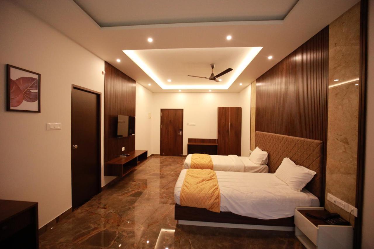 Bliss Regency Business Hotel ปาลักกัด ภายนอก รูปภาพ